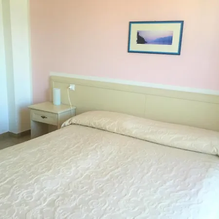 Emma Hotel 2*