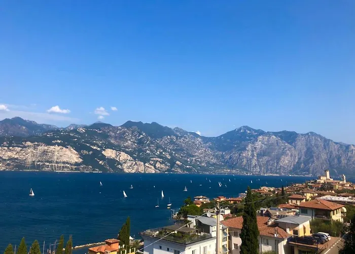 Emma Hotell Malcesine