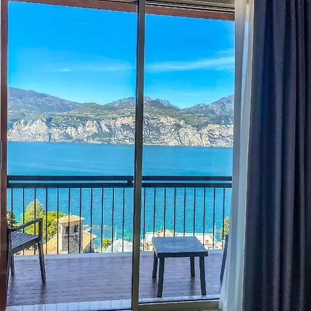 Emma Hotell Malcesine