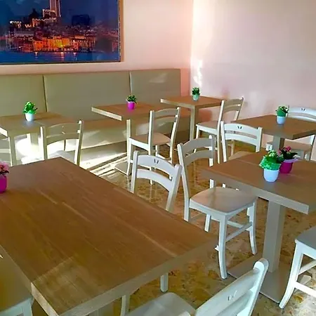 Emma Hotel 2*