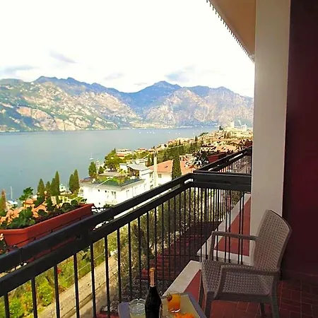 Otel Emma 2*