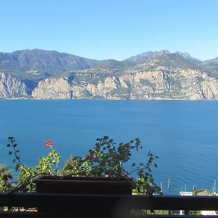 马尔切西内艾玛别墅酒店