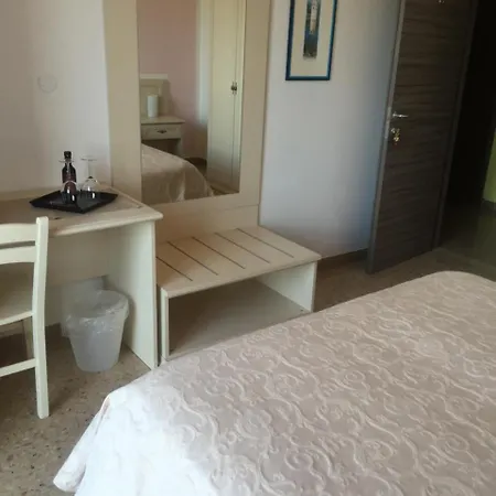 Emma Hotel 2*