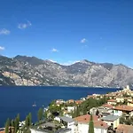 Emma 2* Μαλτσεζίνε